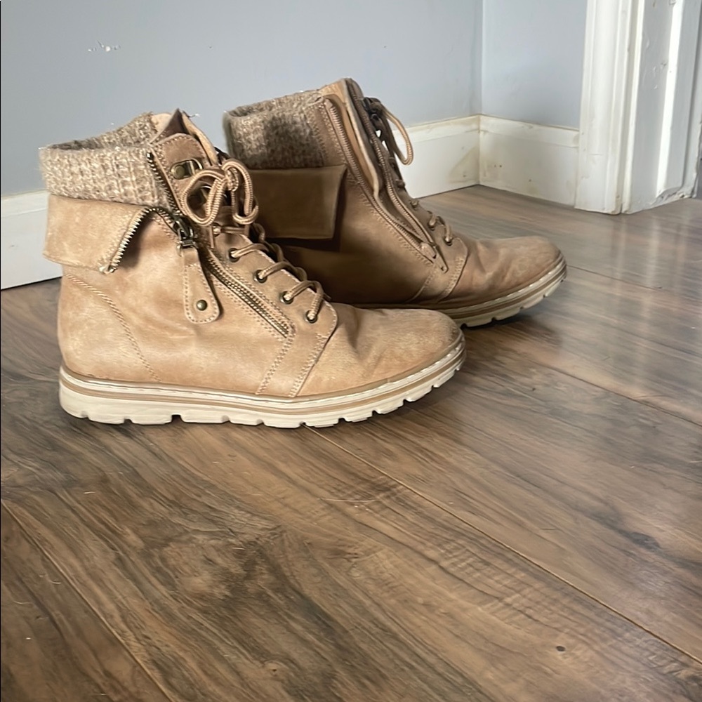 Cliffs by WHITE MOUNTAIN Tan Ankle Boots